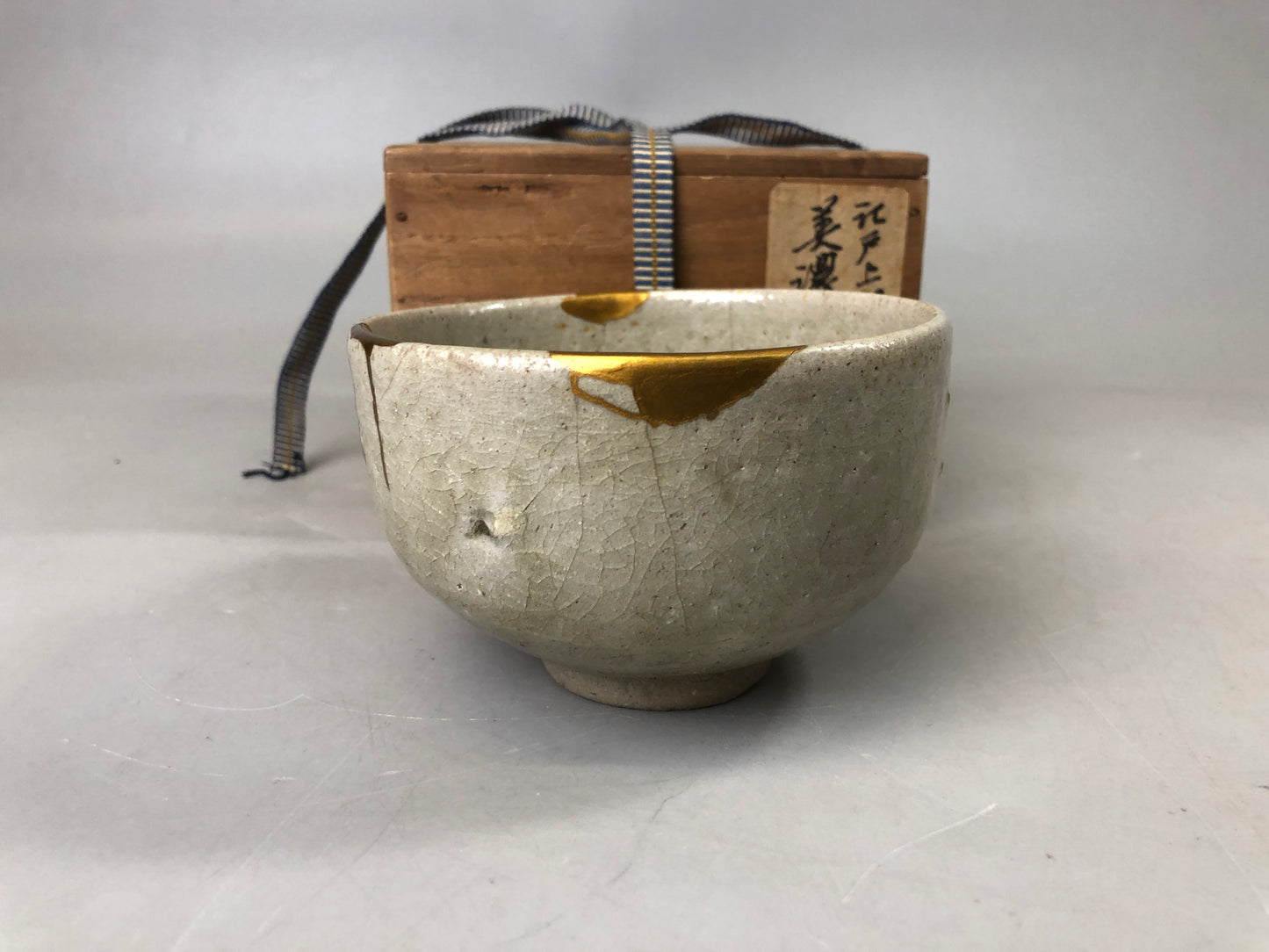 Y7503 CHAWAN Mino-ware ash glaze bowl kintsugi box Japan antique tea ceremony