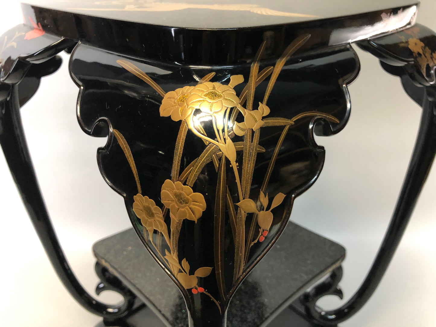 Y7513 FLOWER STAND Makie Mother-of-pearl Raden box Japan antique ikebana table