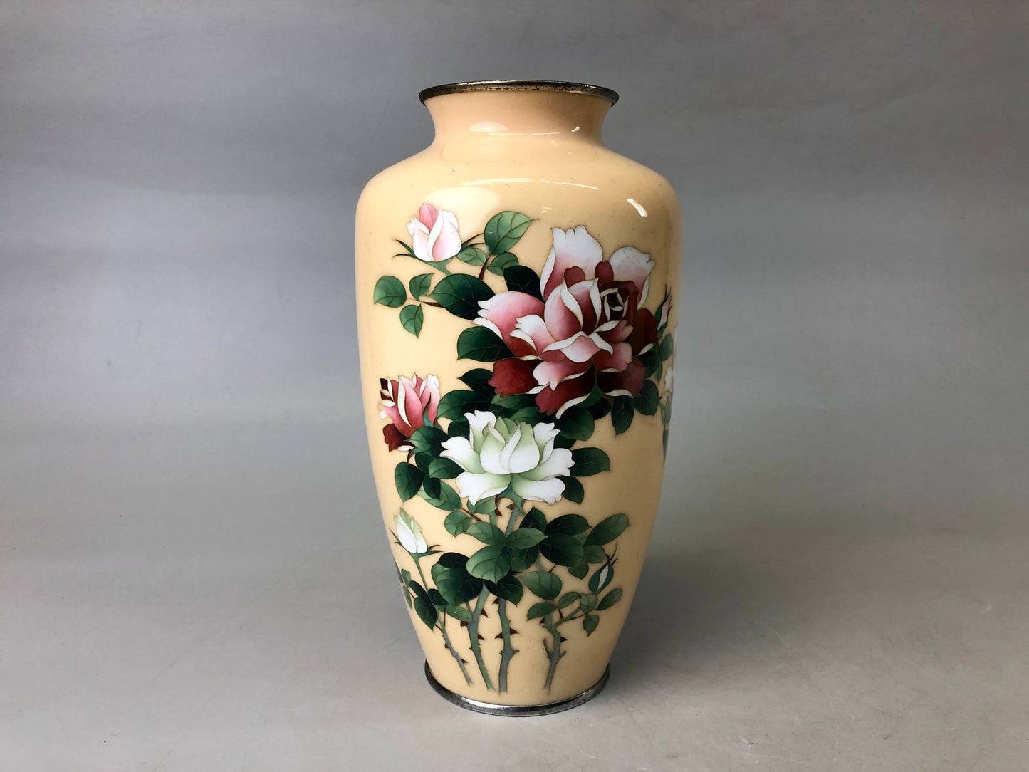 Y7533 FLOWER VASE Cloisonne floral pattern signed Japan ikebana arrangement