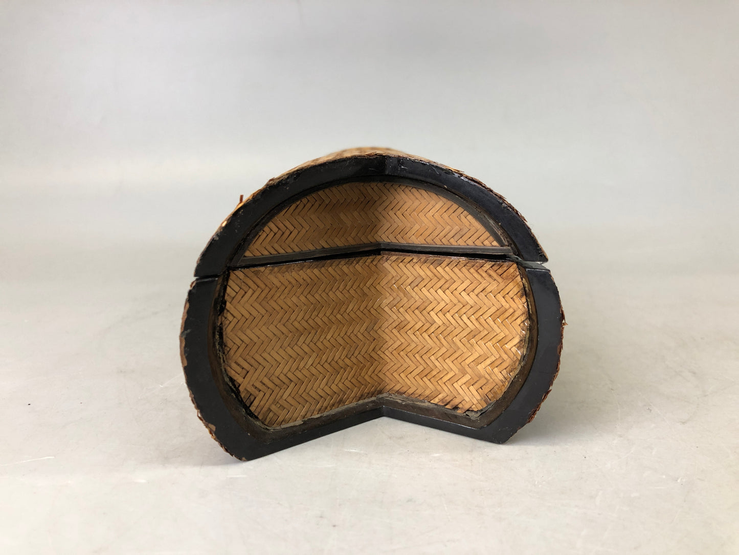 Y7542 Bamboo Woven Basket Suzuri case deformed type Japan antique container