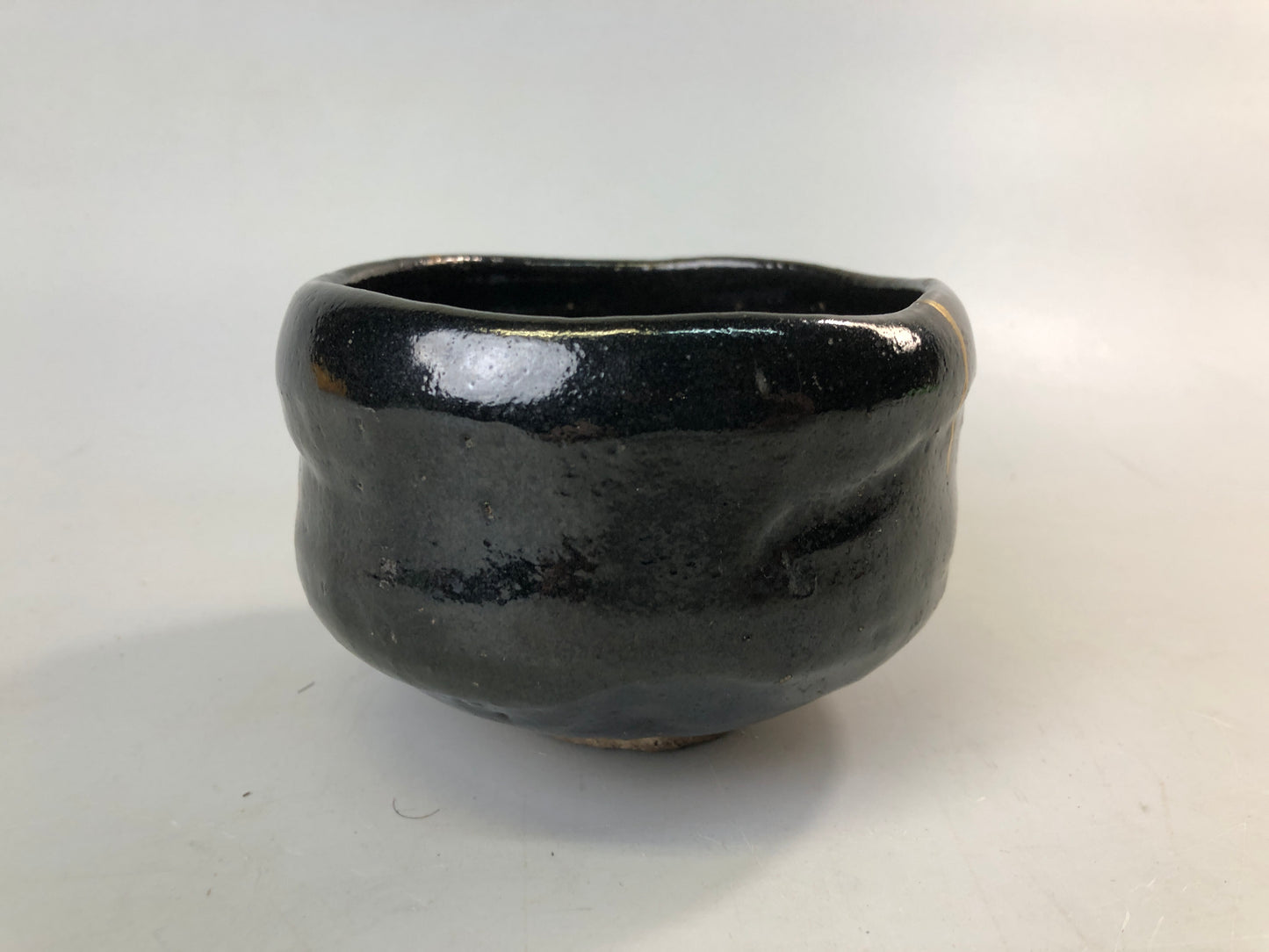 Y7588 CHAWAN Raku-ware black bowl kintsugi signed Japan antique tea ceremony cup