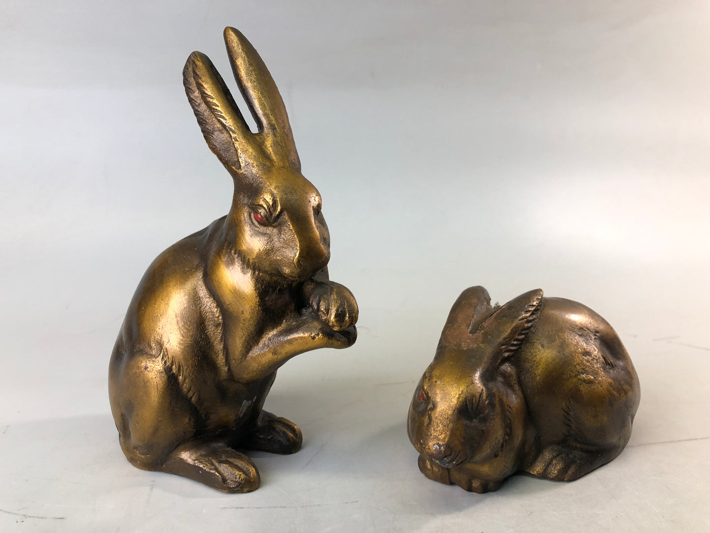 Y7681 OKIMONO metal Rabbit figure figurine hare Japan antique decor interior