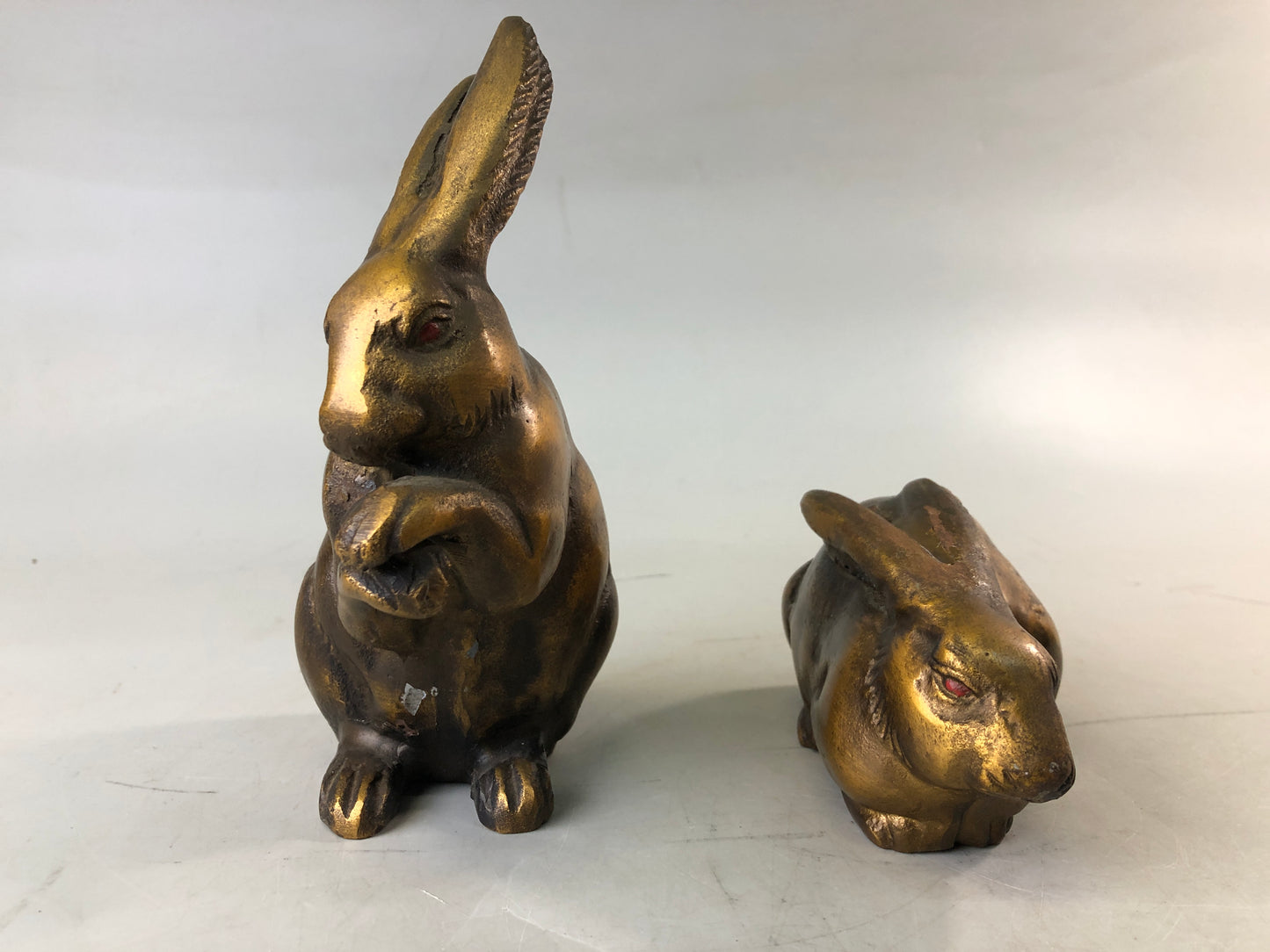 Y7681 OKIMONO metal Rabbit figure figurine hare Japan antique decor interior