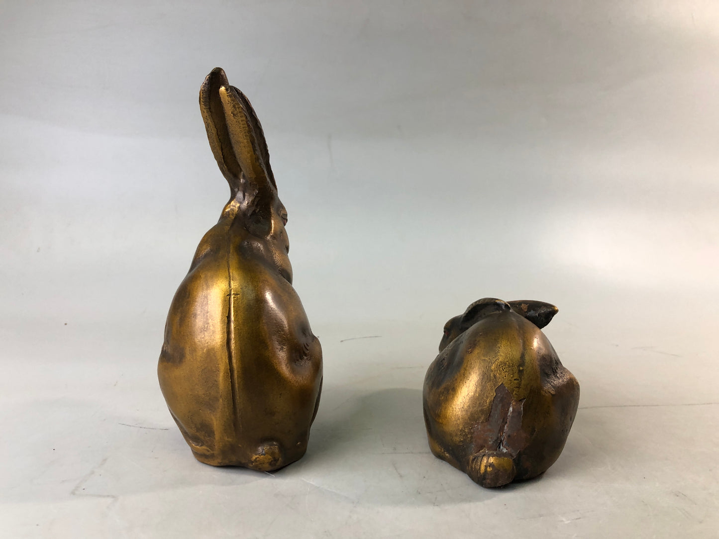 Y7681 OKIMONO metal Rabbit figure figurine hare Japan antique decor interior