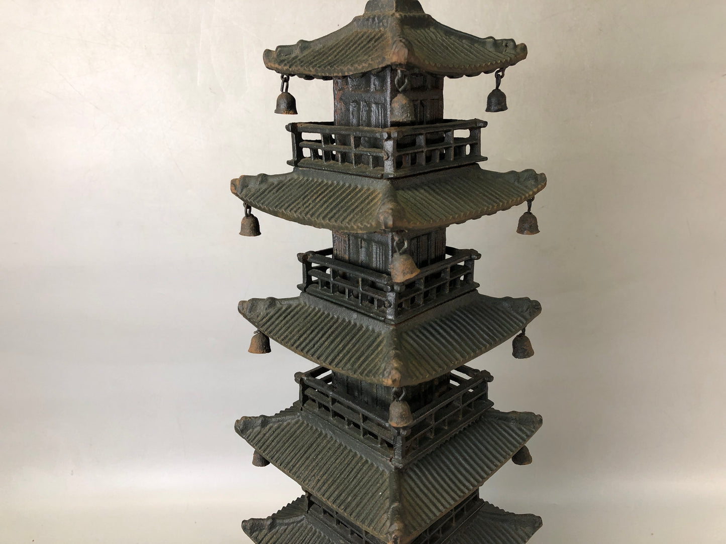 Y7688 OKIMONO Iron 5-story pagoda height 79cm Japan antique decor interior