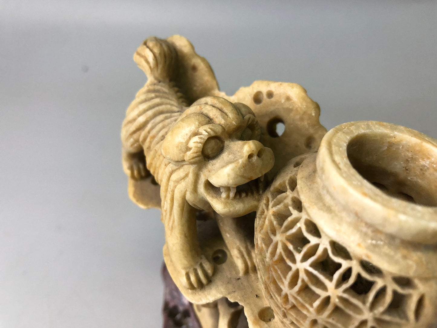 Y7736 KOURO Shousan stone lion knob China antique fragrance aroma incense burner