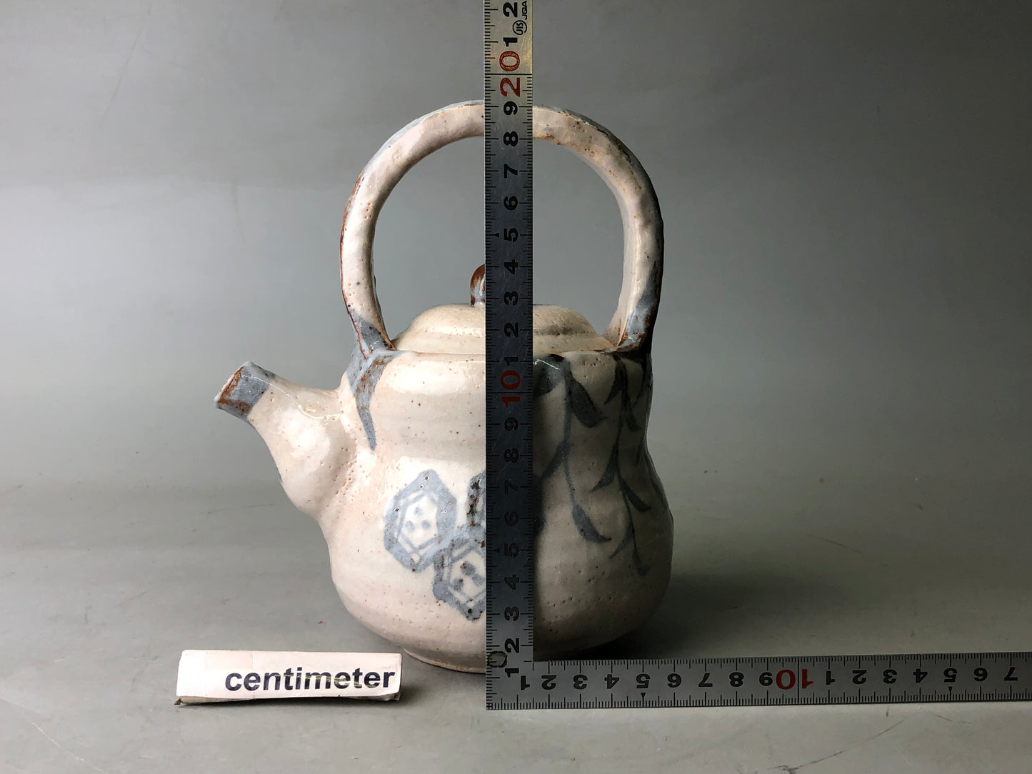 Y7785 TEA POT Shino-ware picture pot signed Japan antique tea ceremony vintage