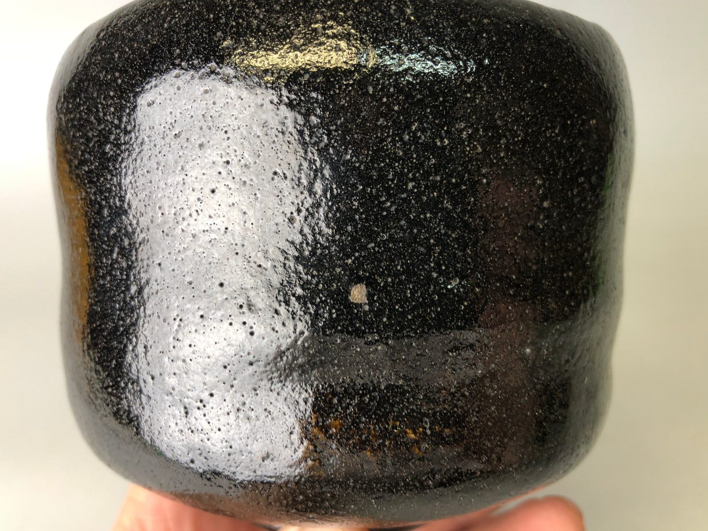 Y7790 CHAWAN Raku-ware black bowl signed Japan antique tea ceremony pottery cup