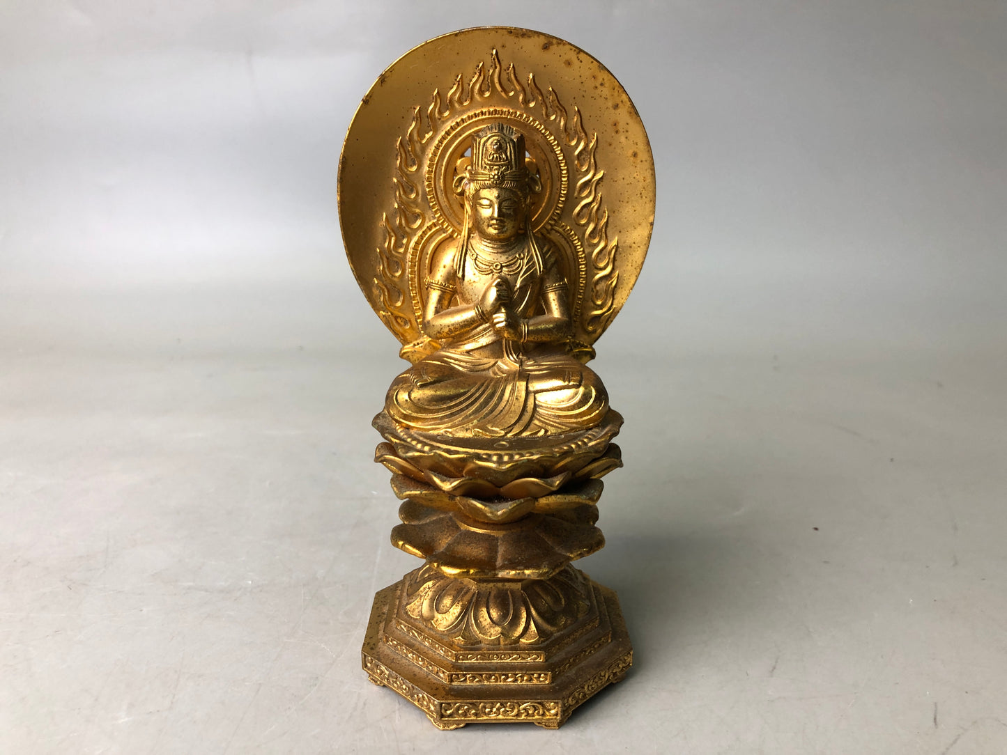 Y7848 STATUE Buddha figurine golden metal signed Japan antique Buddhist figure