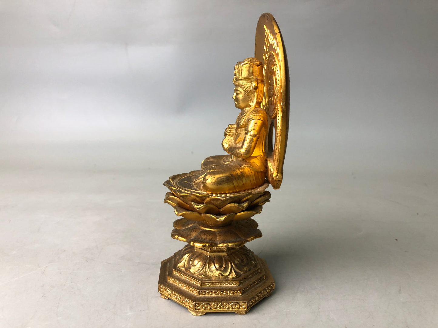 Y7848 STATUE Buddha figurine golden metal signed Japan antique Buddhist figure