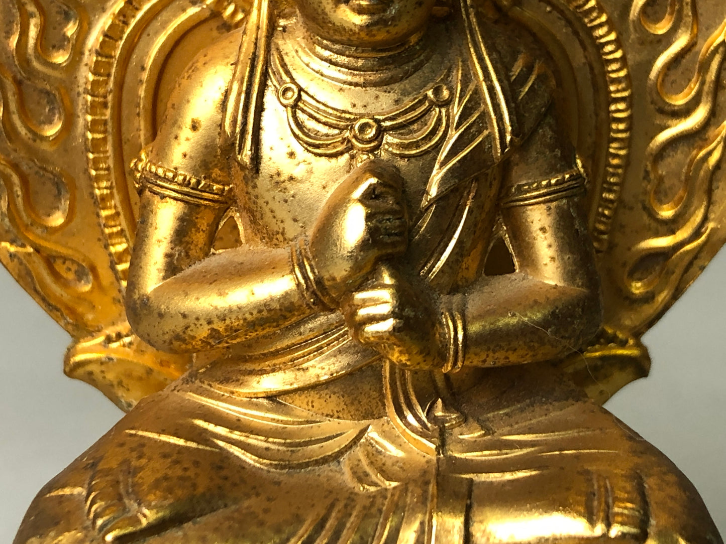 Y7848 STATUE Buddha figurine golden metal signed Japan antique Buddhist figure