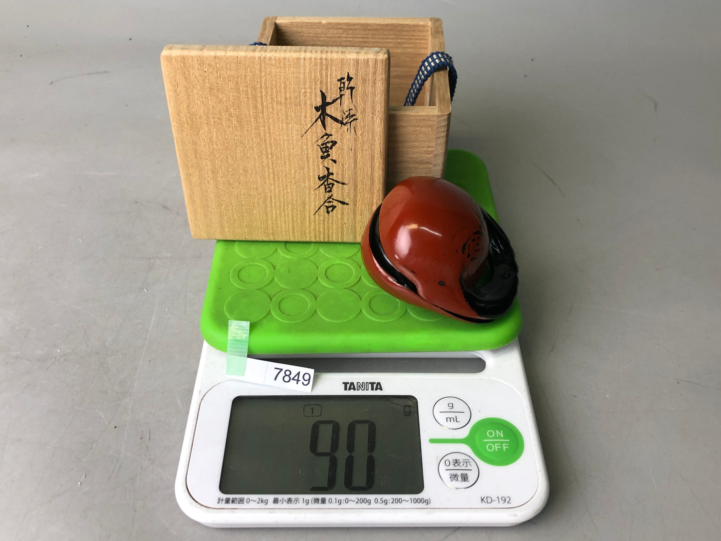 Y7849 BOX incense holder Mokugyo shape signed Japan antique fragrance aroma