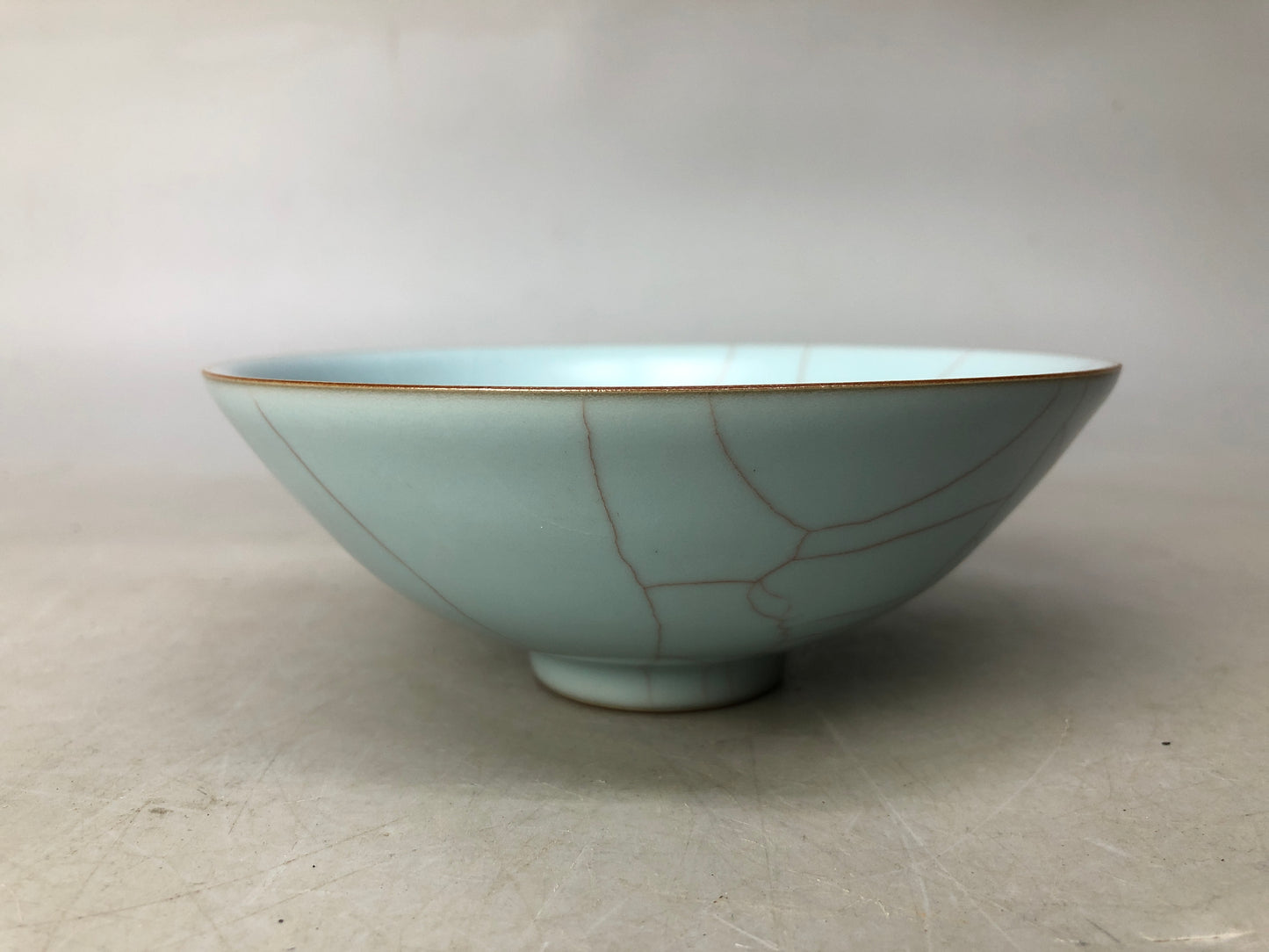 Y8020 CHAWAN Celadon flat bowl signed box Japan antique tea ceremony pottery cup