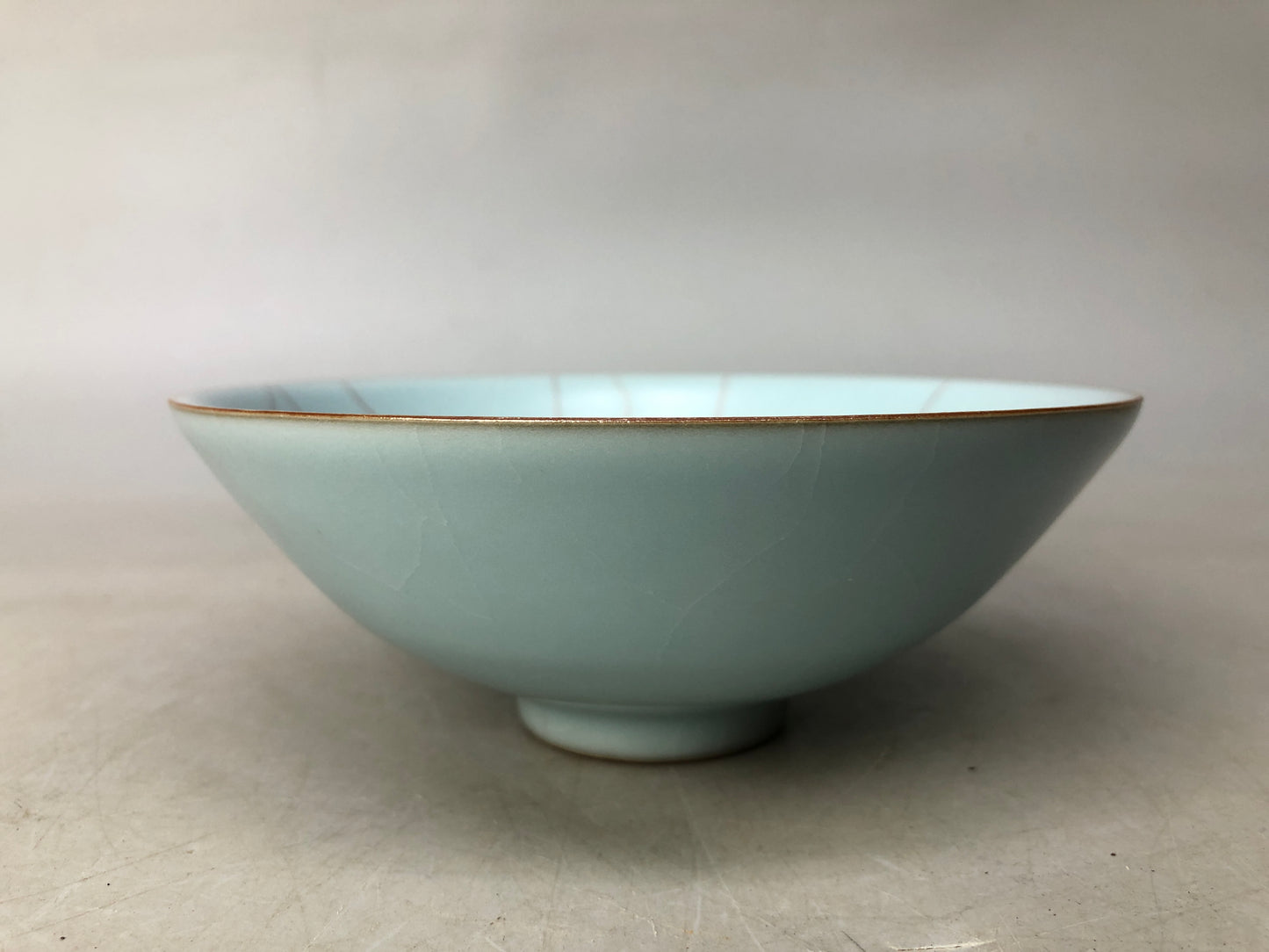 Y8020 CHAWAN Celadon flat bowl signed box Japan antique tea ceremony pottery cup