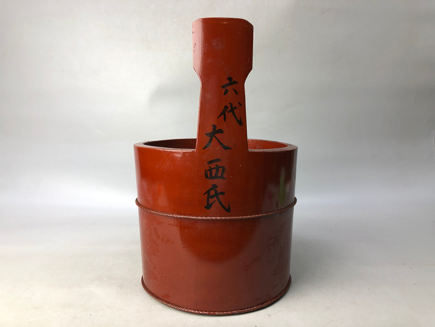 Y8028 BARREL Hand bucket handle wooden folk craft lacquered Japan antique