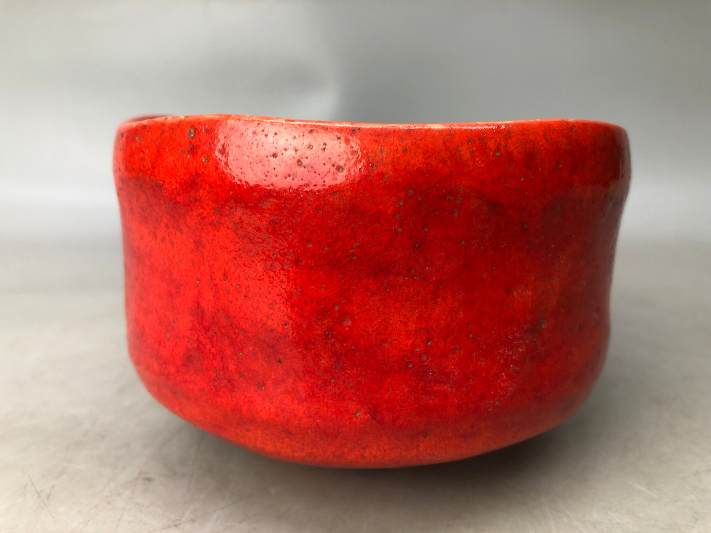 Y8040 CHAWAN Raku-ware red bowl signed Japan antique tea ceremony pottery cup