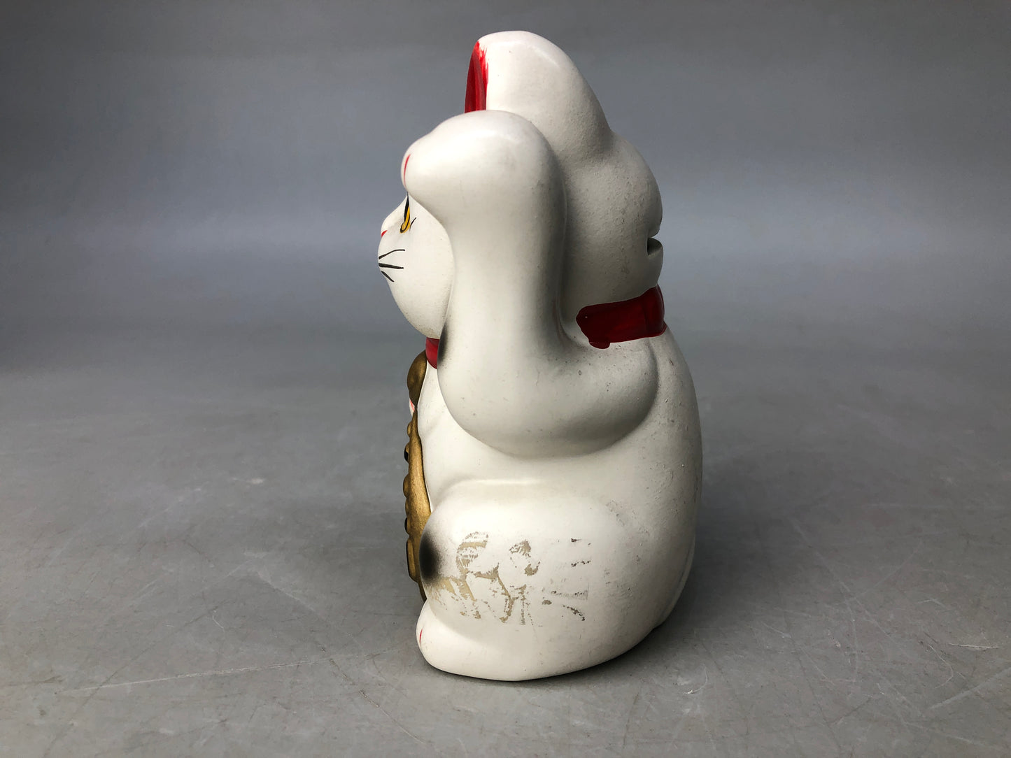 Y8099 OKIMONO Ceramic Lucky white cat figurine Japan antique interior figure