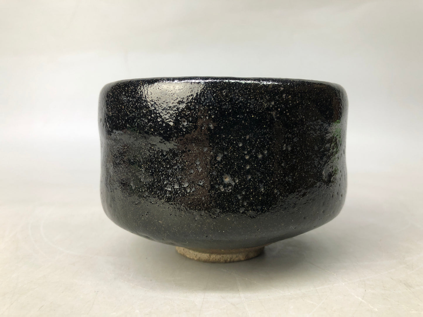 Y8170 CHAWAN Raku-ware black bowl signed Japan antique tea ceremony pottery cup