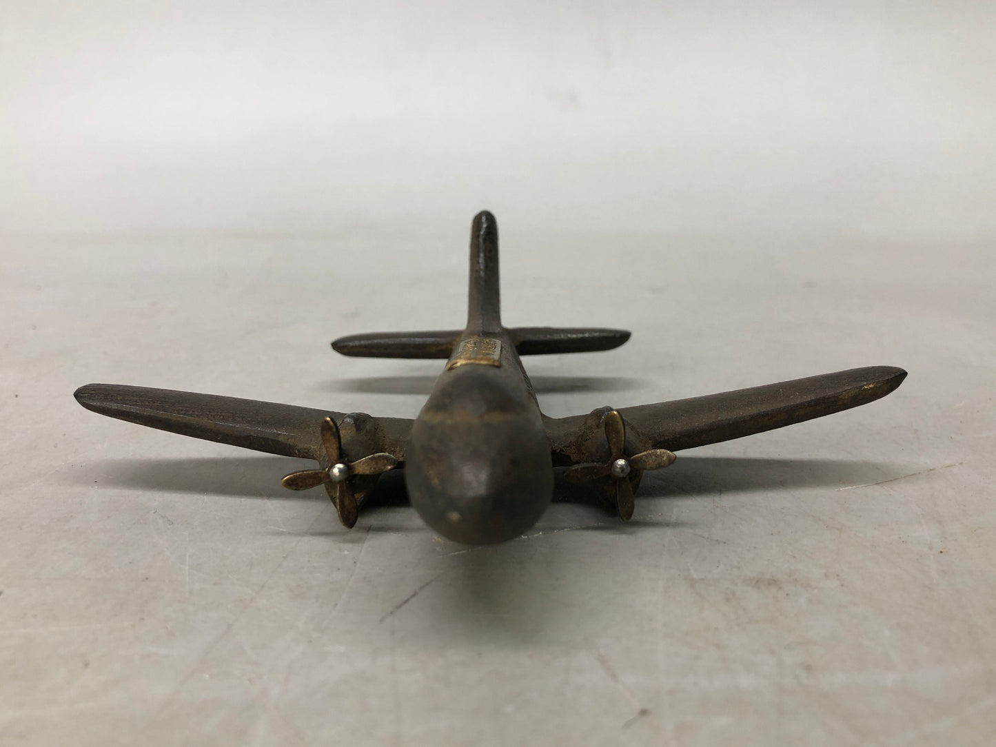 Y8232 OKIMONO metal small airplane figurine souvenir Japan antique interior