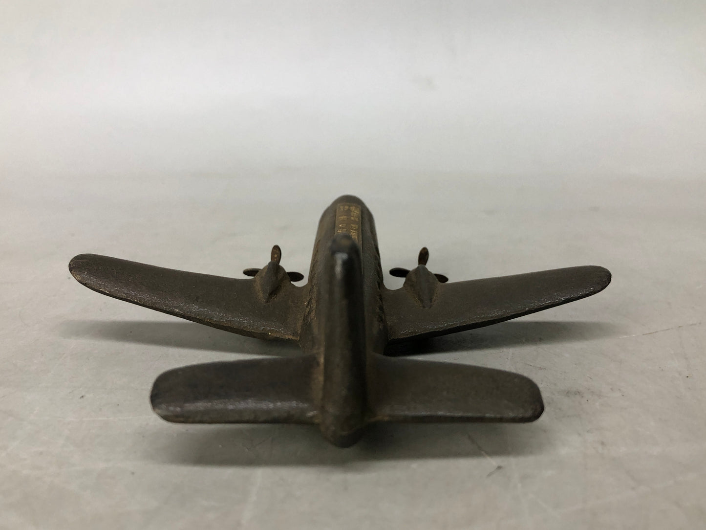 Y8232 OKIMONO metal small airplane figurine souvenir Japan antique interior