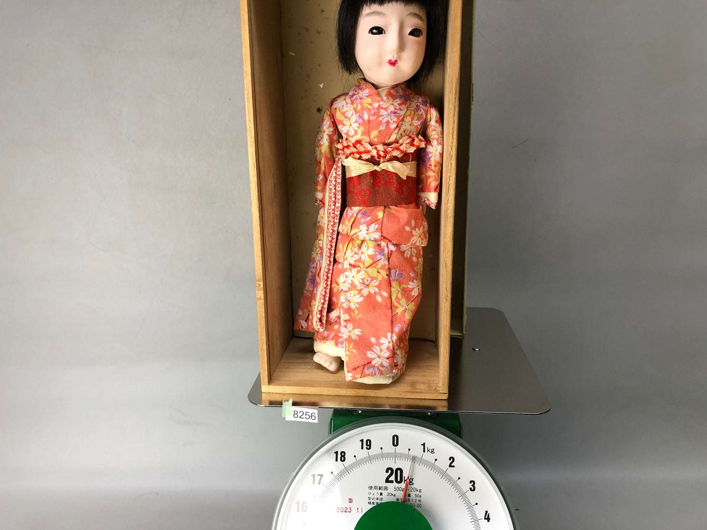 Y8256 NINGYO Ichimatsu doll kimono girl Japan antique interior figurine figure