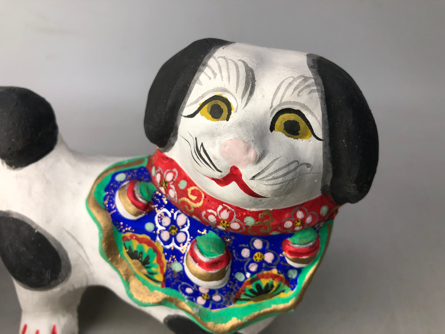 Y8281 OKIMONO ceramic Dog figurine clay doll figure Japan antique interior decor