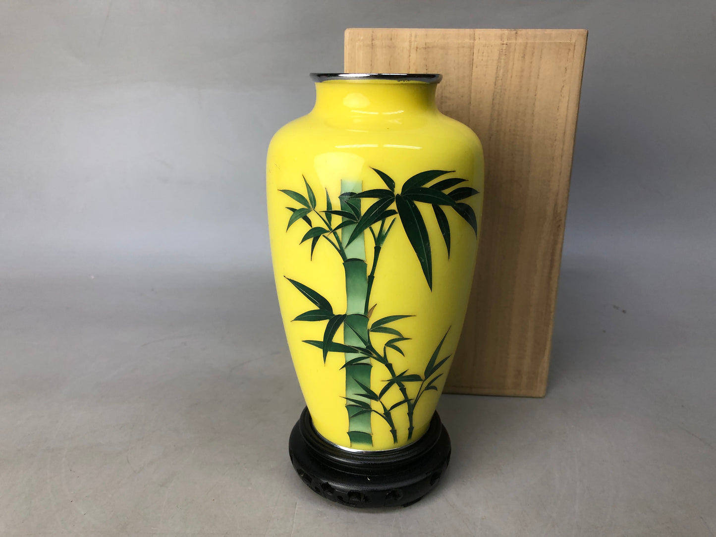 Y8378 FLOWER VASE Cloisonne yellow signed box Japan ikebana floral arrangement