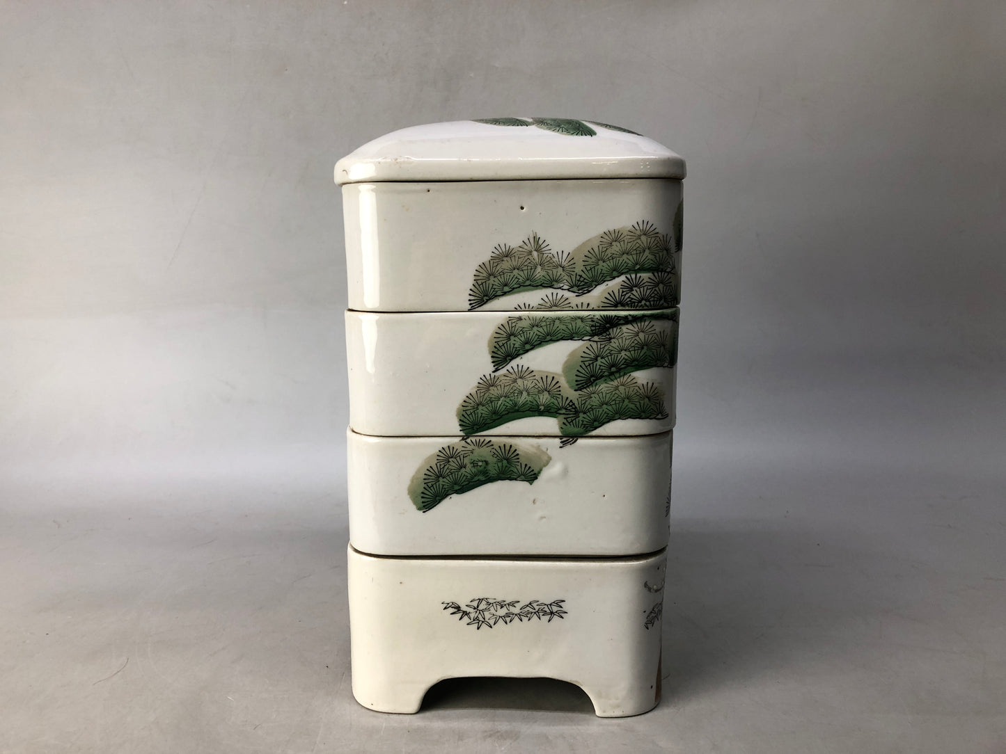 Y8386 BOX Seto-ware 4-tiered container Crane Pine signed Japan antique storage
