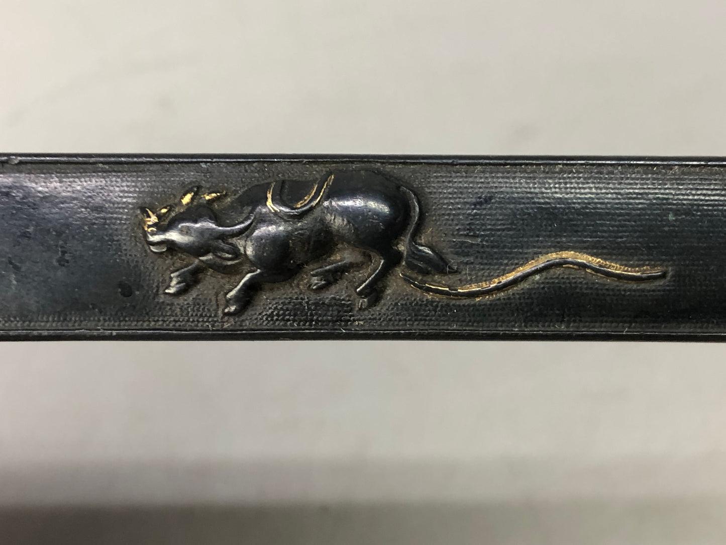 Y8457 TSUKA Kogatana small sword signed cattle cow Japan Koshirae antique