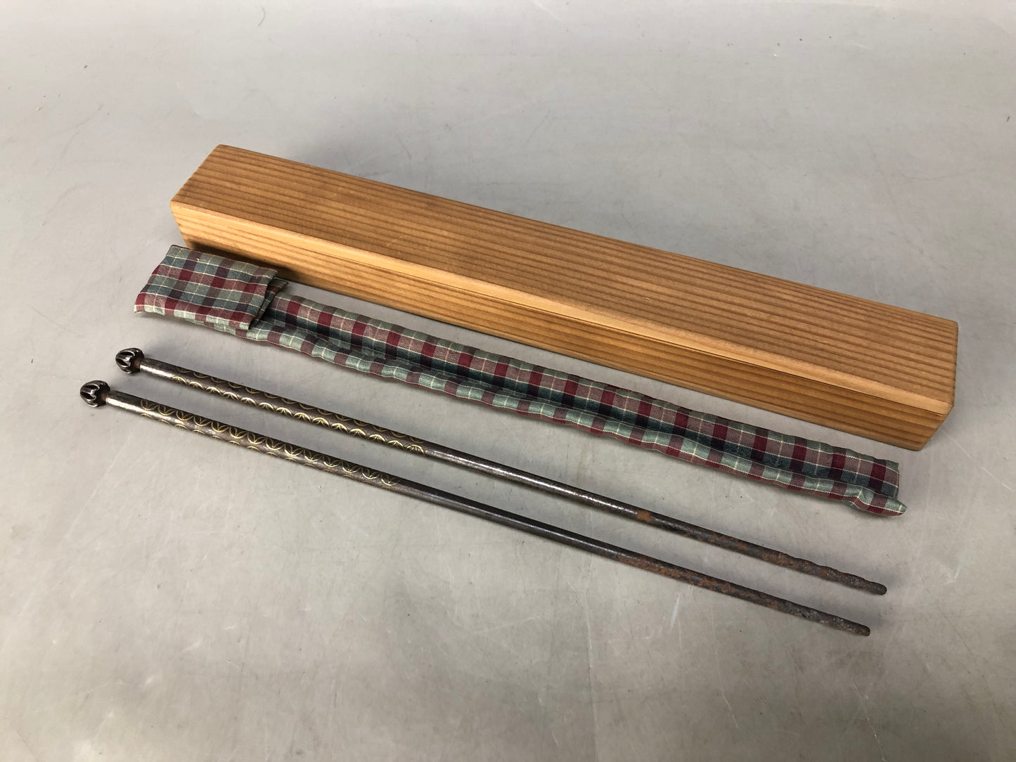 Y8525 HIBASHI Iron chopsticks tongs bag box Japan Tea Ceremoy utenisls antique
