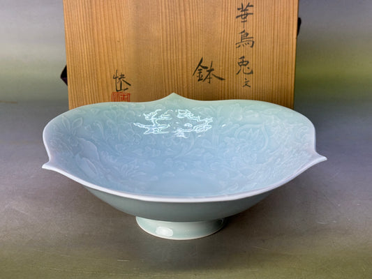 Y8799 CHAWAN Celadon bowl Flower Bird Rabbit signed box Japan antique pottery