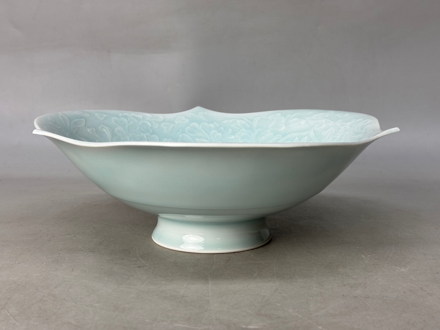 Y8799 CHAWAN Celadon bowl Flower Bird Rabbit signed box Japan antique pottery
