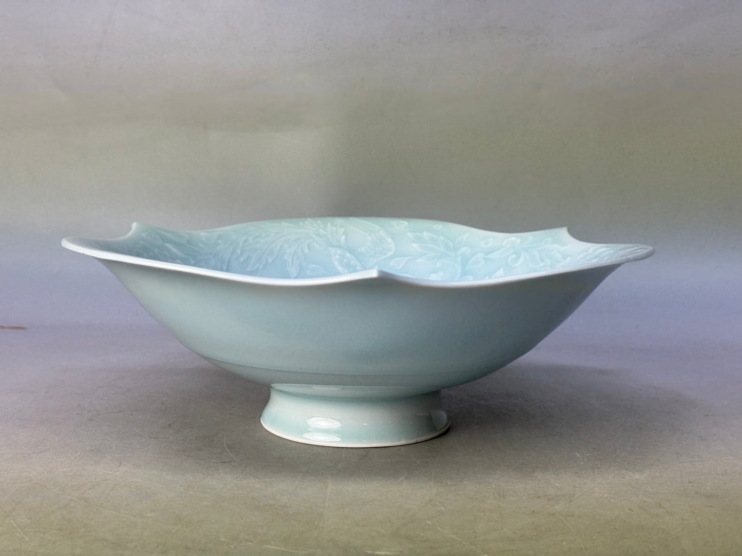 Y8799 CHAWAN Celadon bowl Flower Bird Rabbit signed box Japan antique pottery