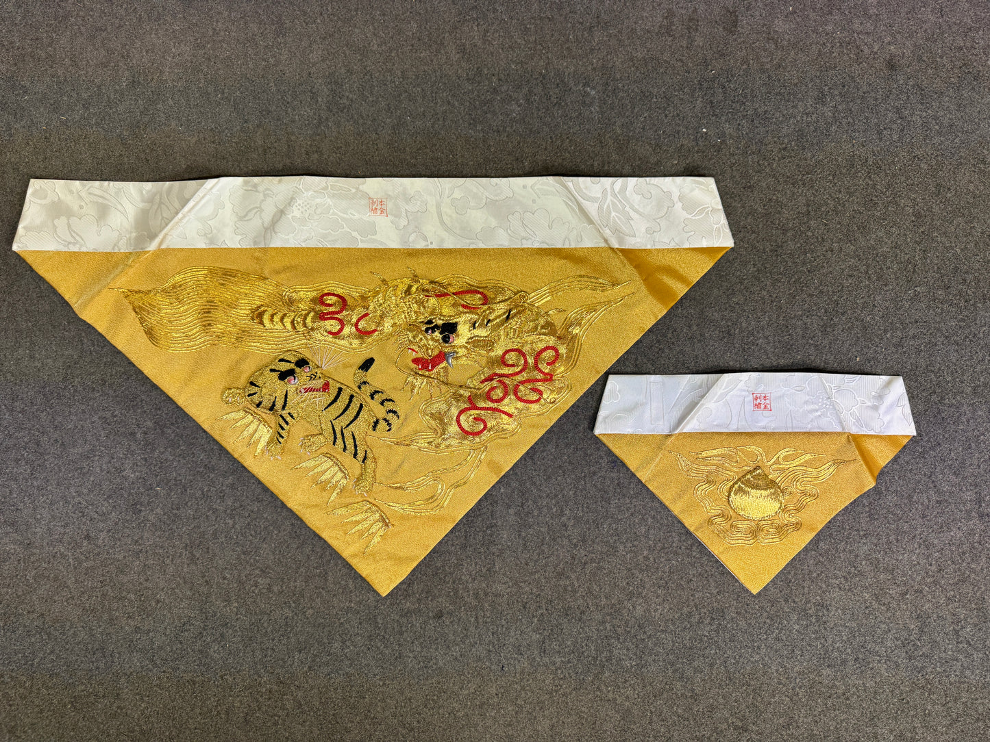 Y8801 Buddhist Altar Equipment Uchishiki Dragon Tiger Jewel Japan antique