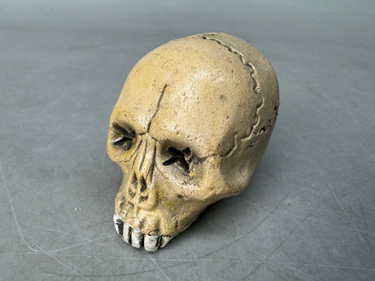 Y8857 OKIMONO Ceramic skeleton figurine small skull Japan antique interior