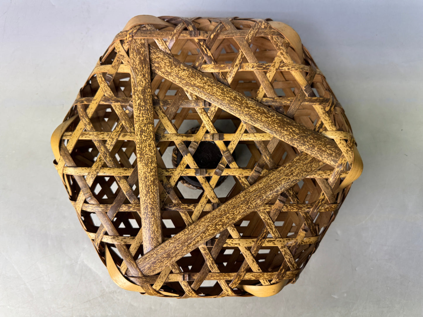 Y8877 Bamboo Woven Basket Flower vase Japan antique ikebana arrangement interior