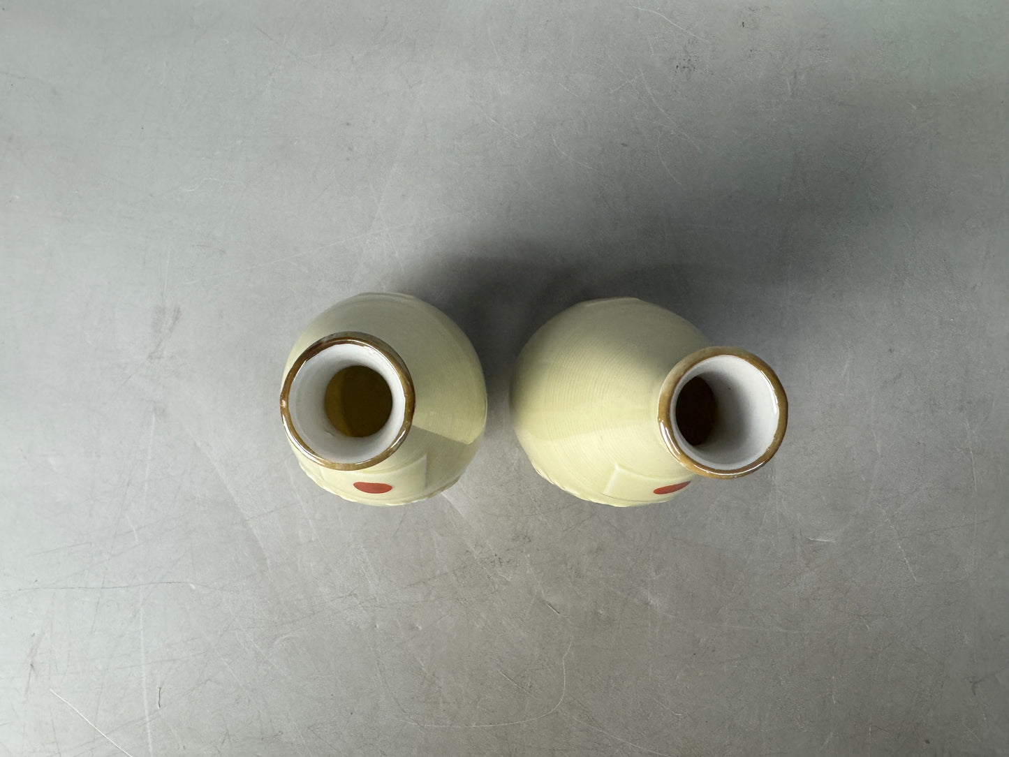 Y8926 Imperial Japan Army 2 Tokkuri Sake bottles ceramic Japan WW2 vintage