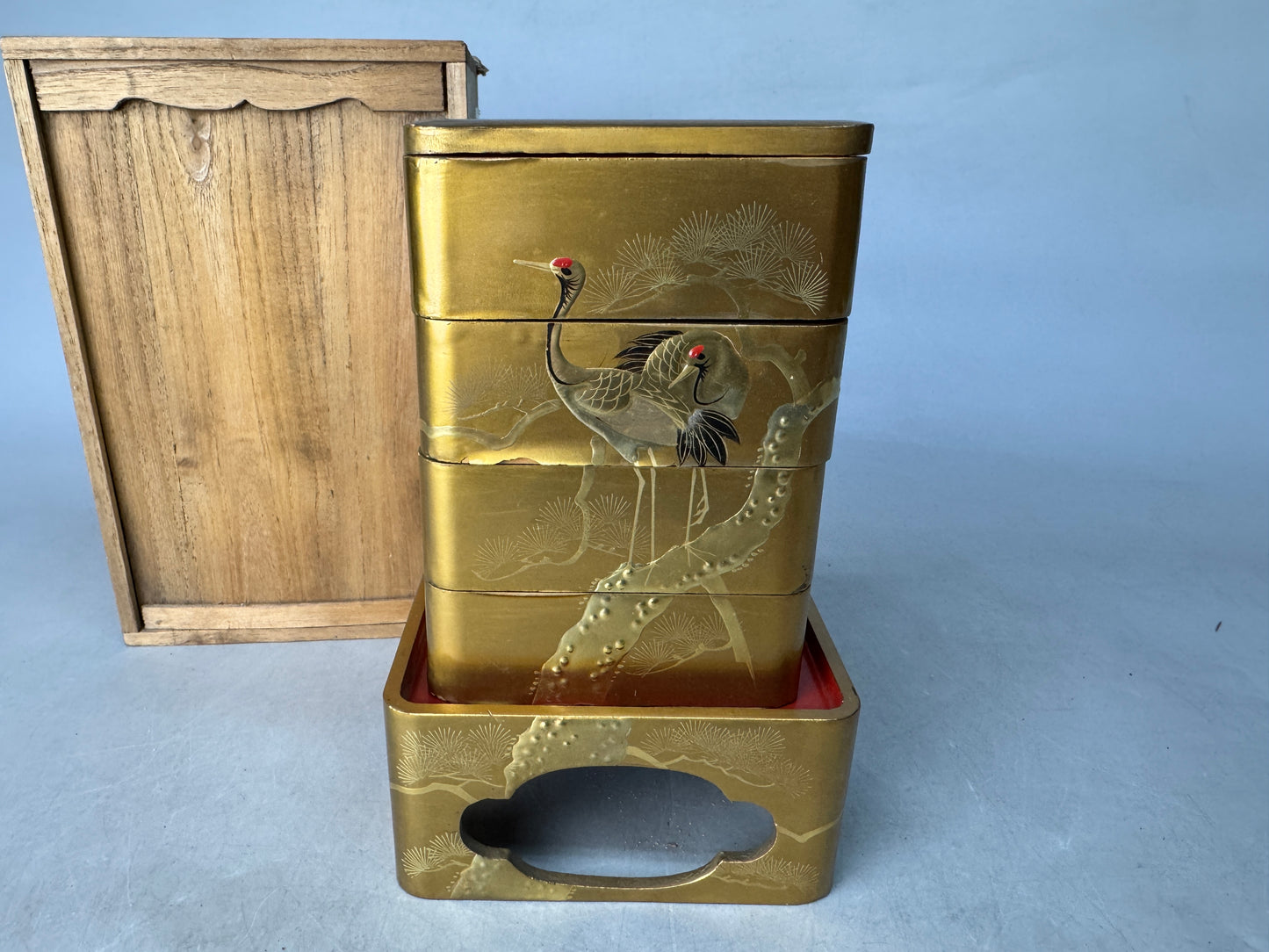 Y8932 HINA DOLL Doll's Festival Gold lacquer multi-tiered box Japan antique