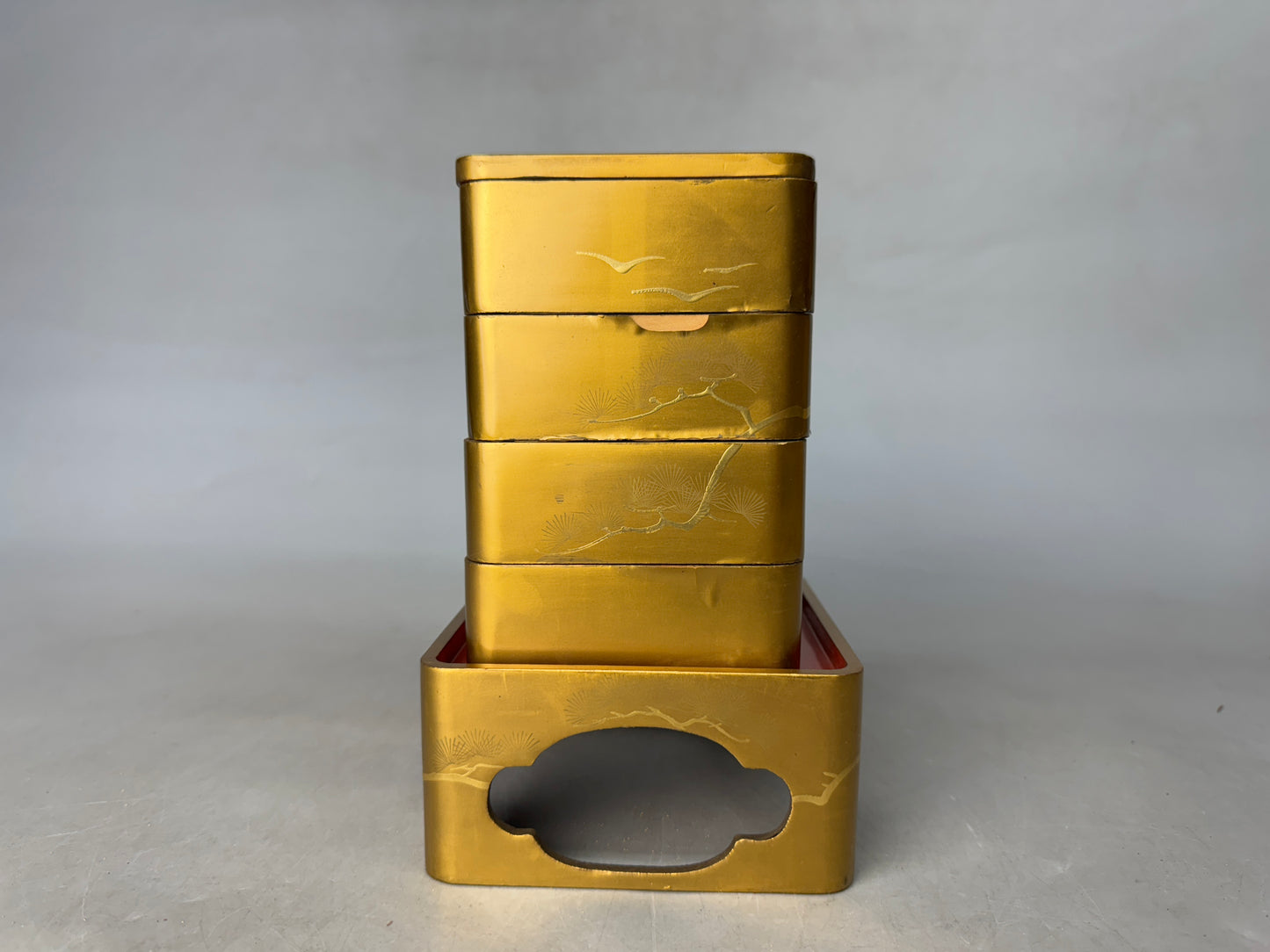 Y8932 HINA DOLL Doll's Festival Gold lacquer multi-tiered box Japan antique