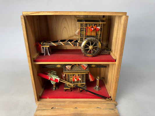 Y8933 HINA DOLL Doll's Festival  Makie small Palanquin box Japan antique