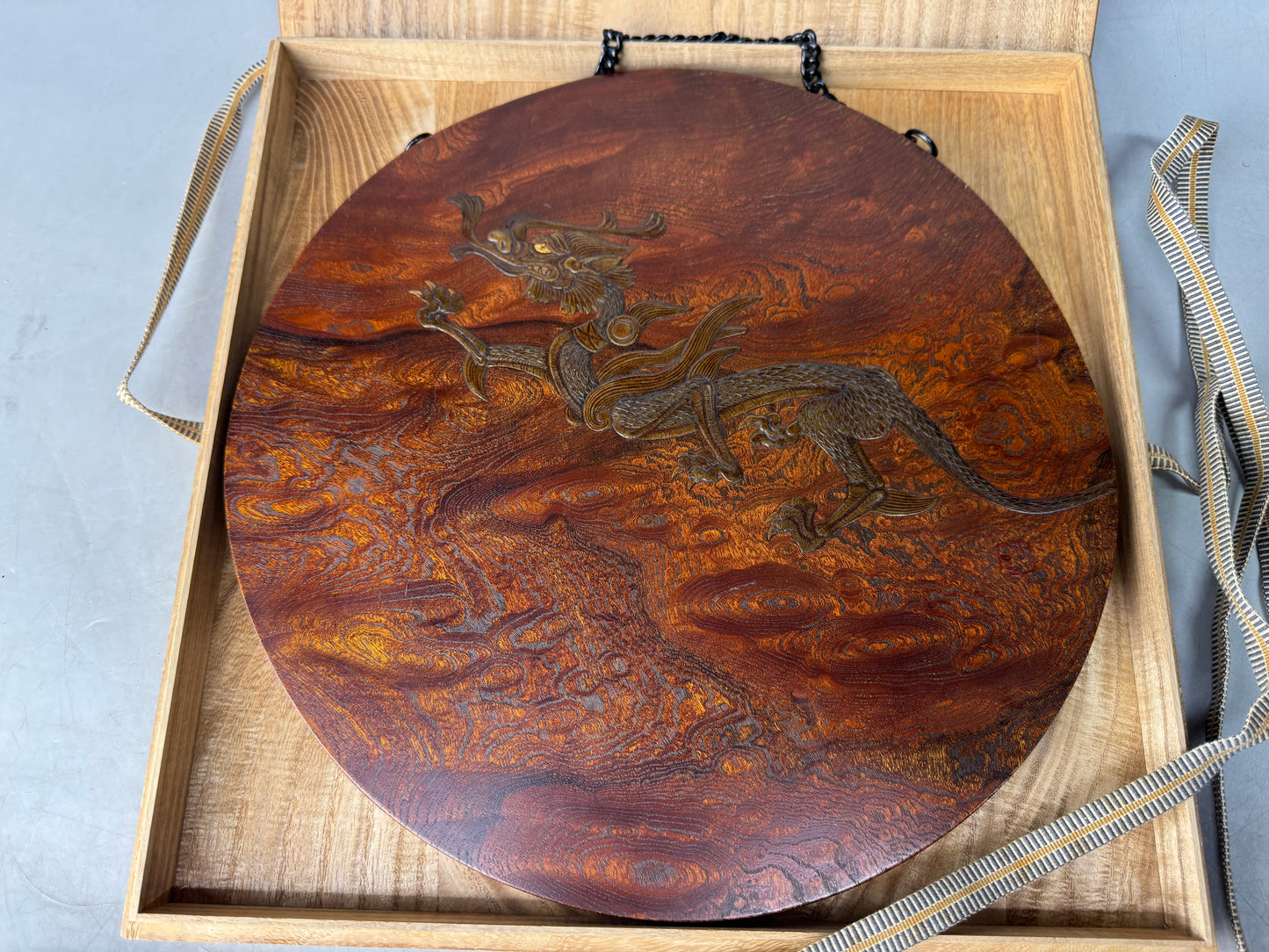 Y8935 FRAME Dragon Makie natural wood round signed box Tamamoku Japan antique