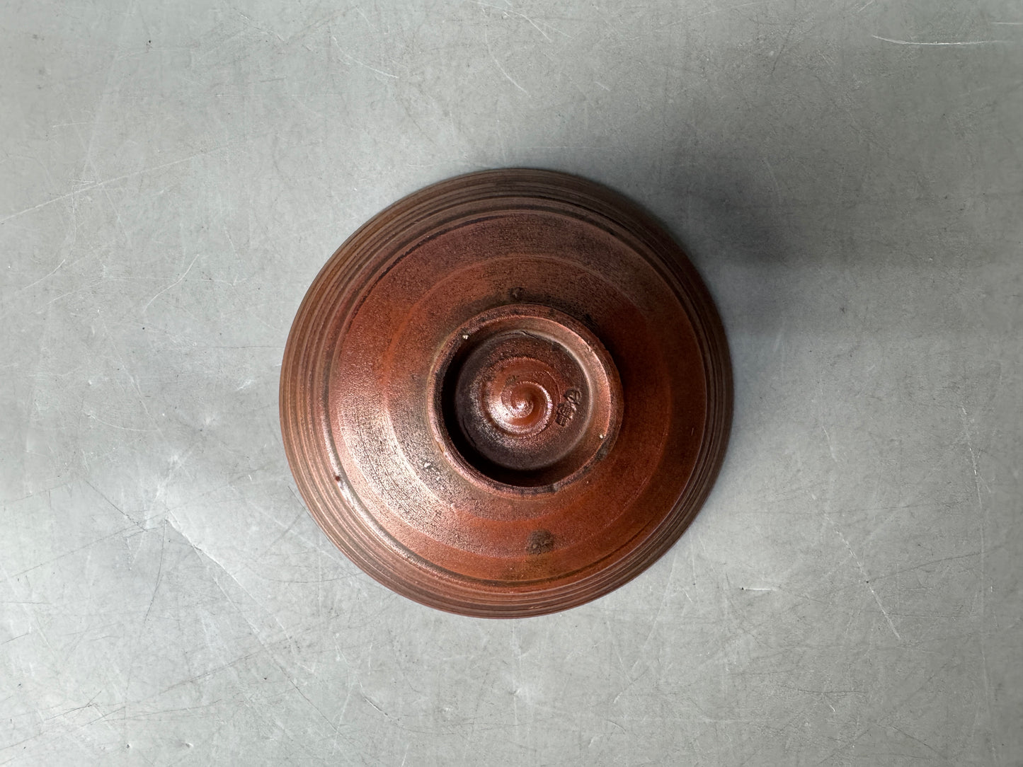 Y8946 CHAWAN Bizen-ware flat bowl signed Japan antique tea ceremony cup pottery