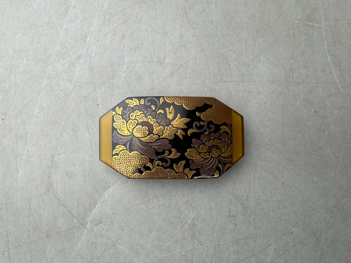 Y8971 OBIDOME Makie sash clip brooch signed Raden Japan antique kimono accessory