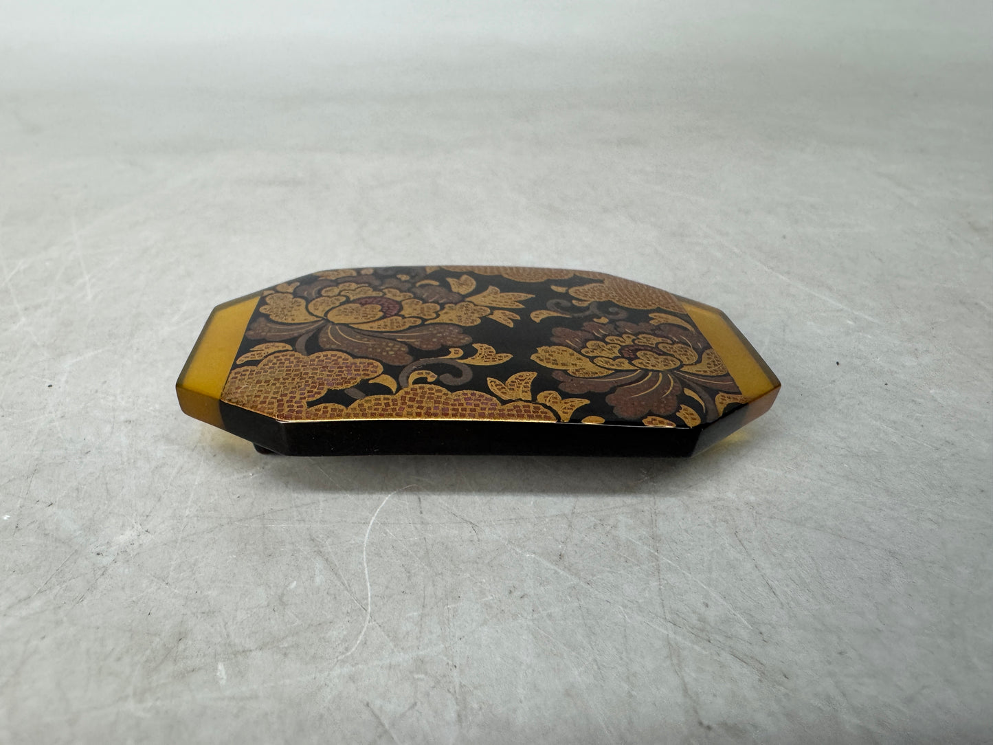 Y8971 OBIDOME Makie sash clip brooch signed Raden Japan antique kimono accessory