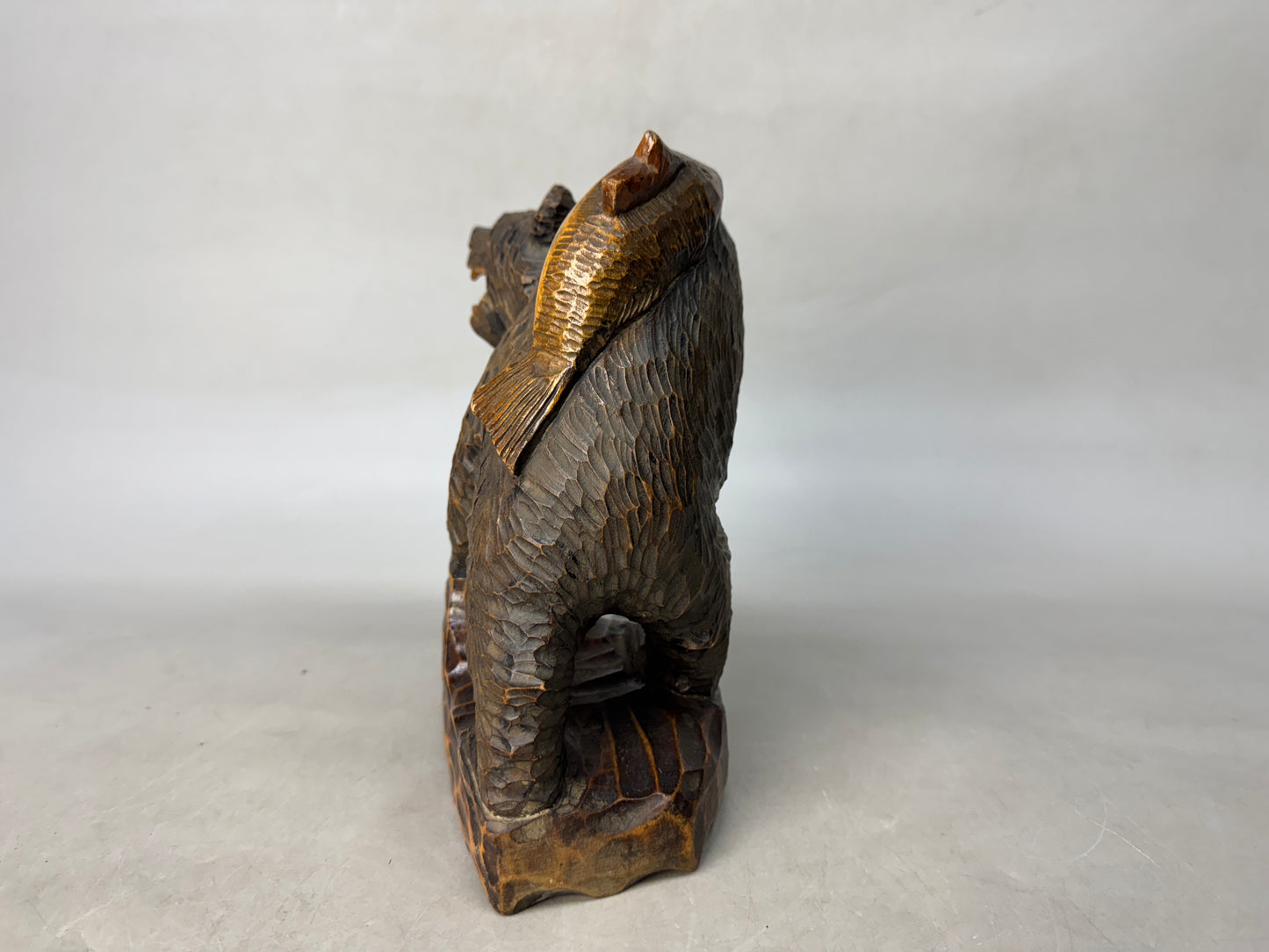 Y8987 OKIMONO wood carving Bear figurine Ainu Japan antique interior figure