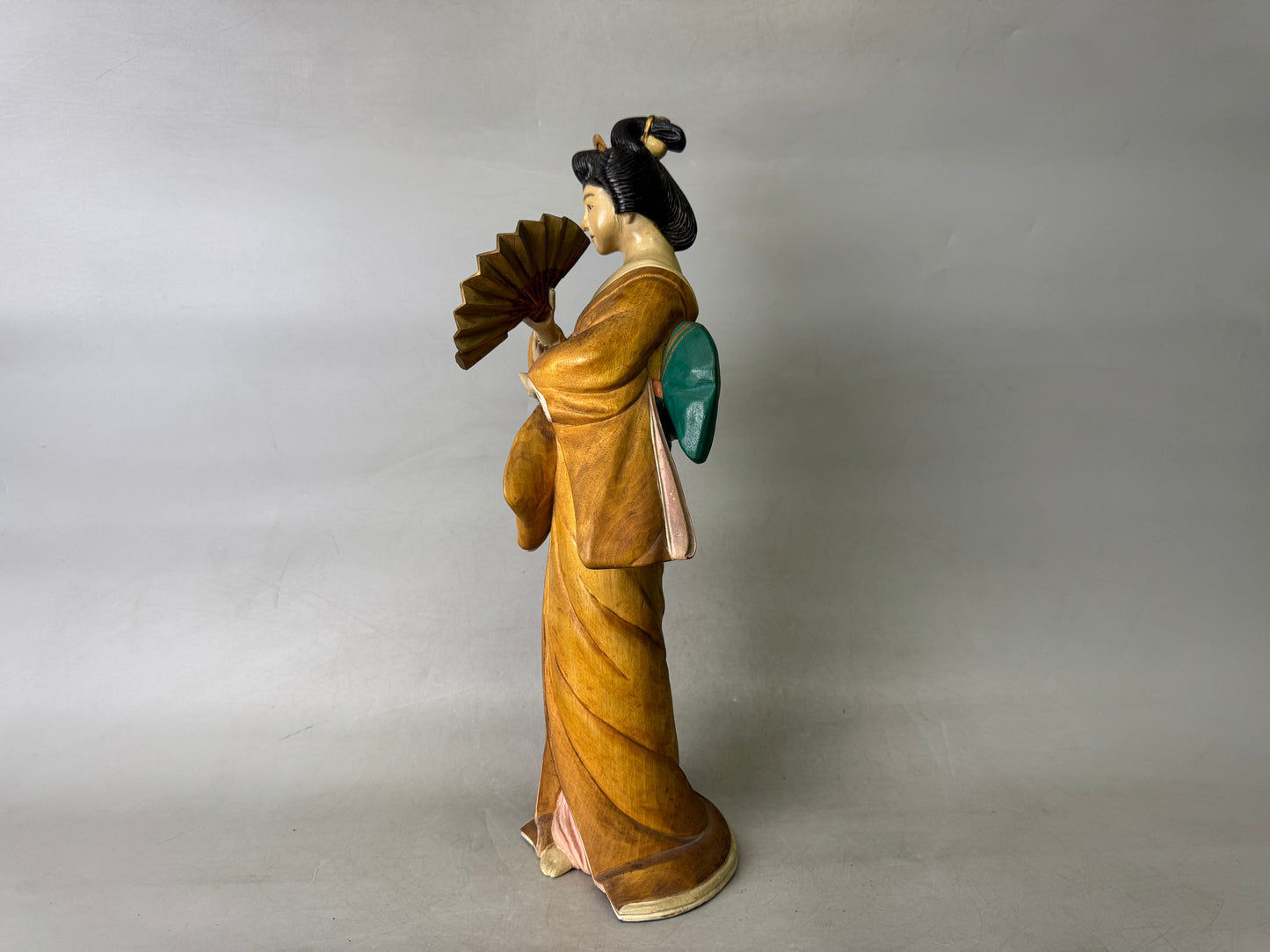 Y9022 STATUE wood carving Kimono beauty figurine signed Japan antique interior