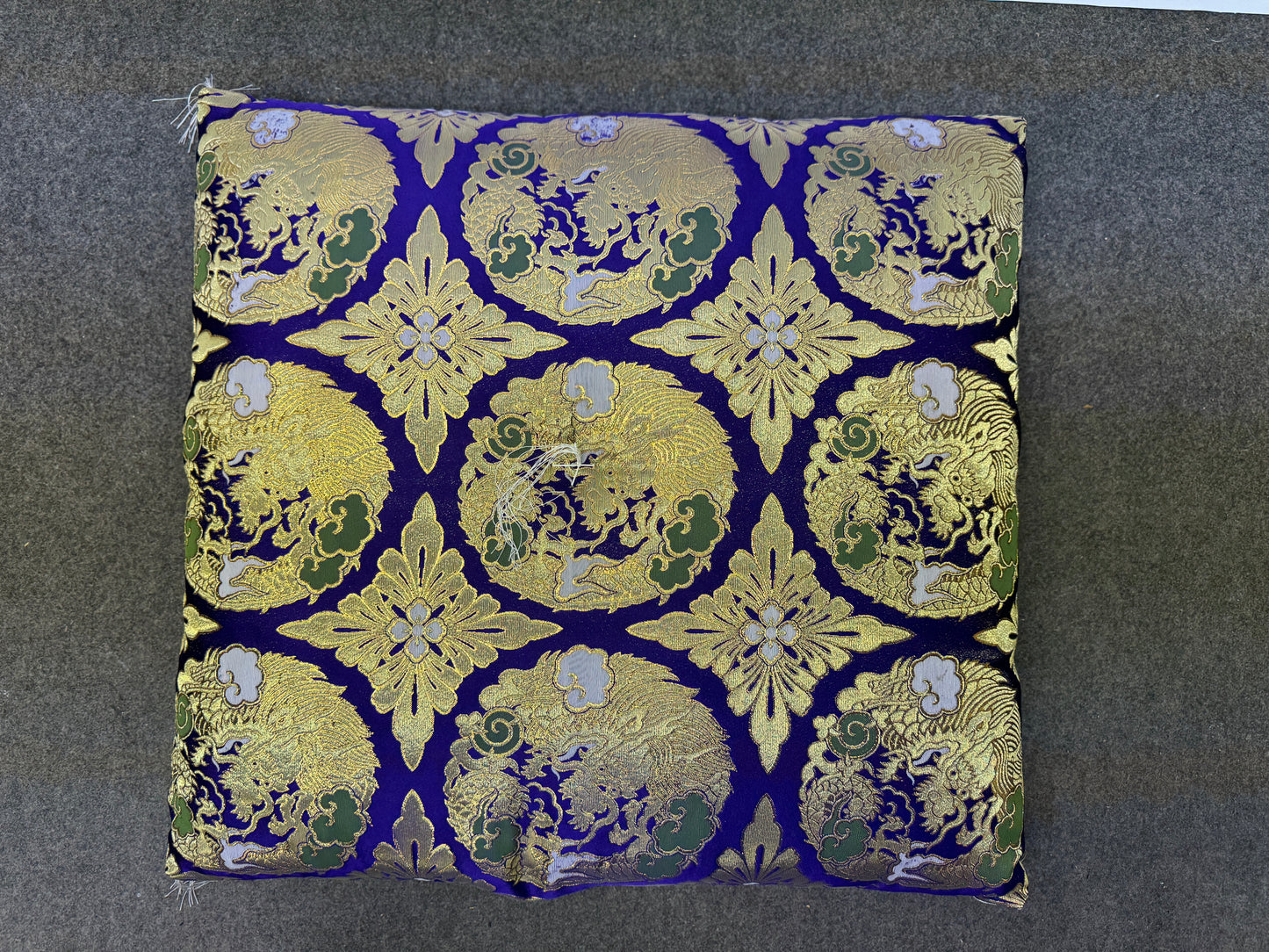 Y9049 Buddhist Altar Equipment Monk cushion Dragon embroidery Japan antique