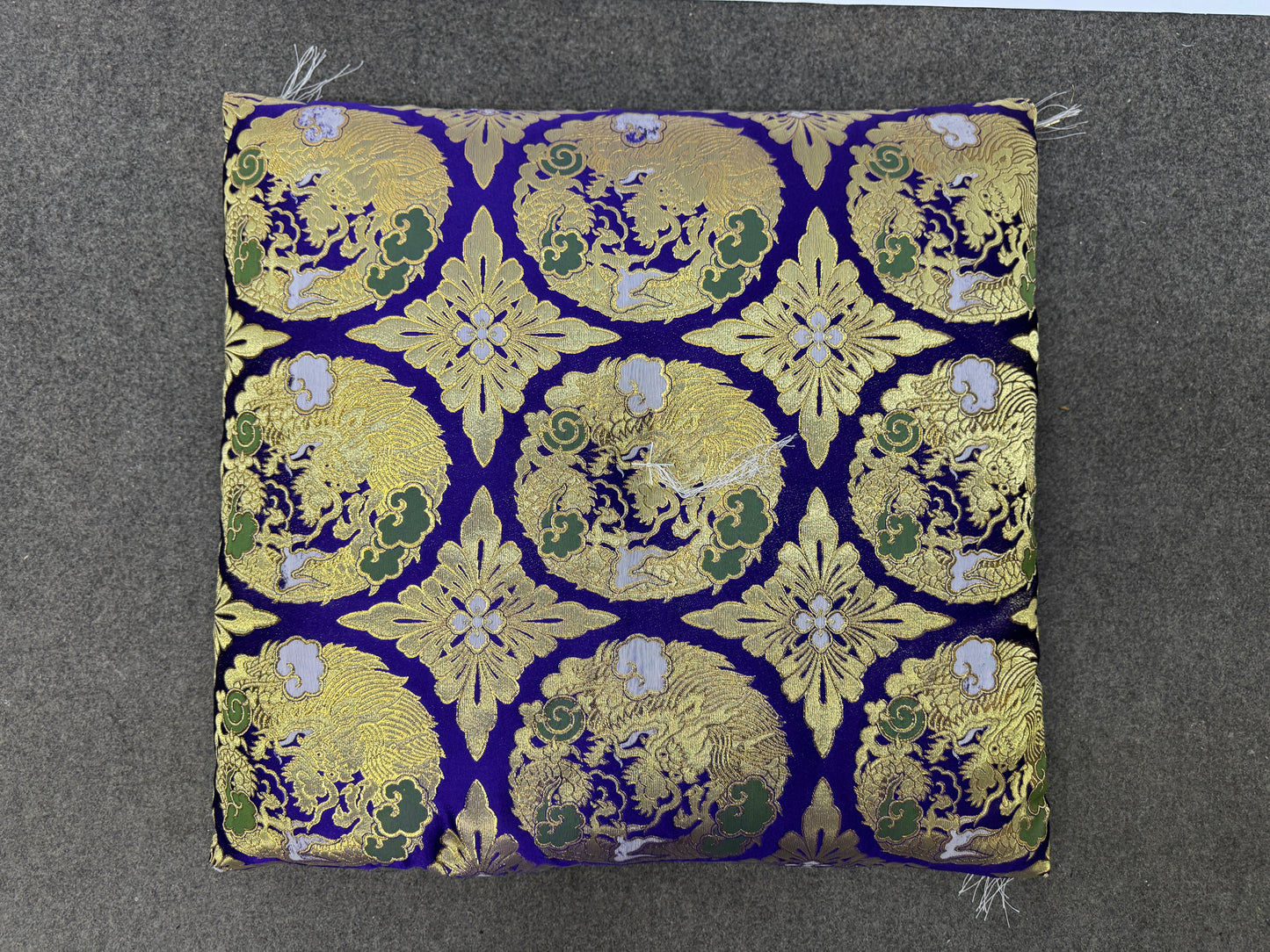 Y9049 Buddhist Altar Equipment Monk cushion Dragon embroidery Japan antique