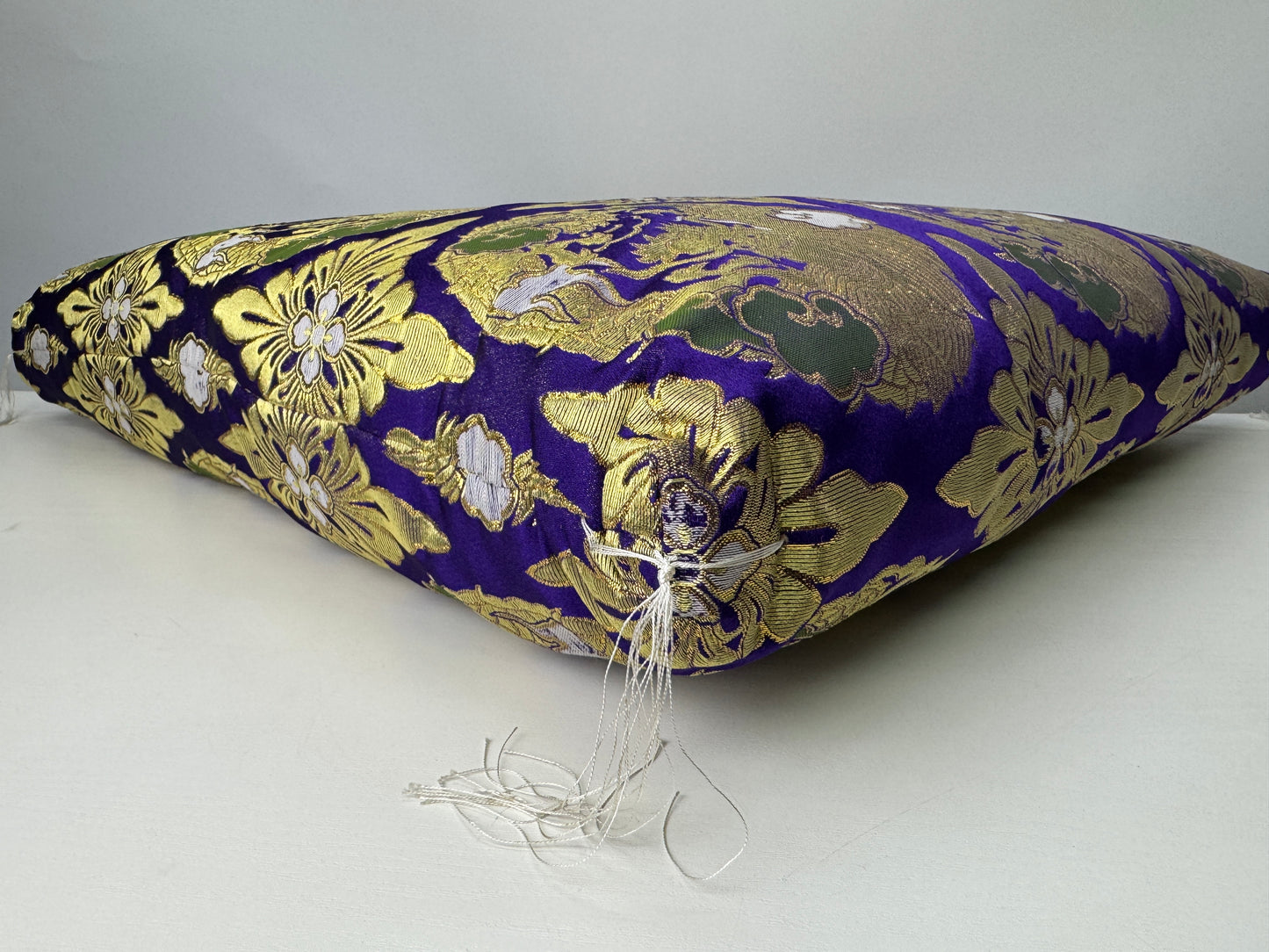 Y9049 Buddhist Altar Equipment Monk cushion Dragon embroidery Japan antique