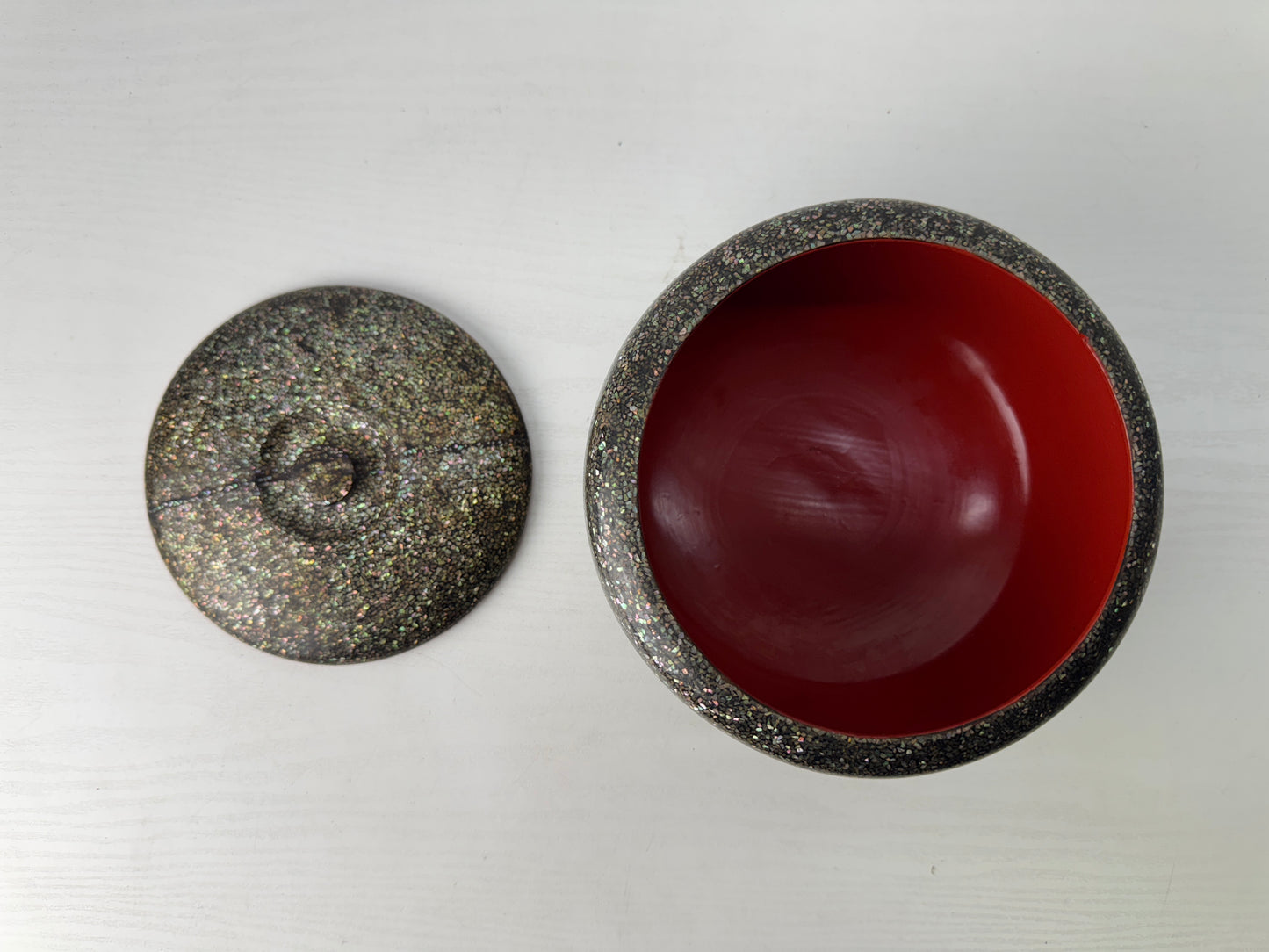 Y9092 CHAWAN Mother-of-pearl work lidded container Japan antique storage case